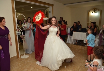 Derya 1 Kına Fotoğrafları